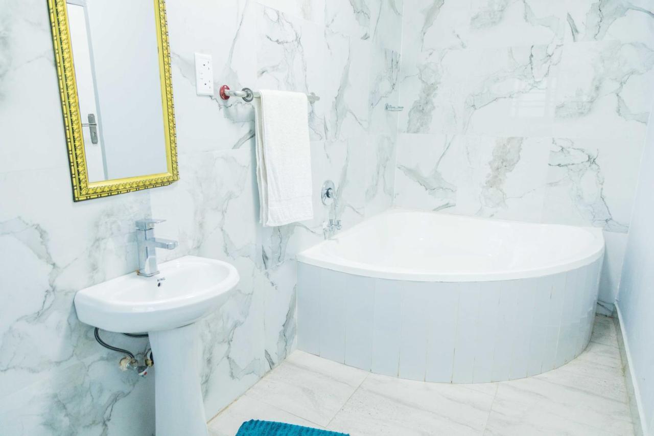 Blue Agave F2 Apartment ลุซากา ภายนอก รูปภาพ
