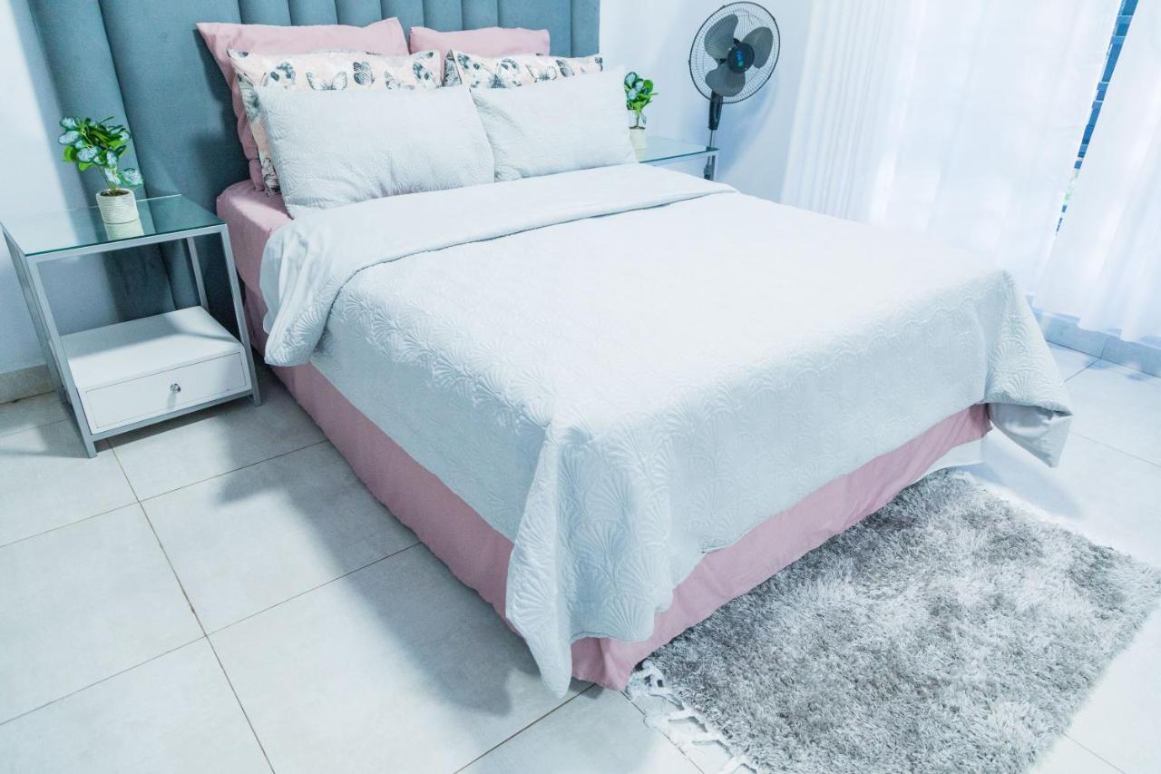 Blue Agave F2 Apartment ลุซากา ภายนอก รูปภาพ