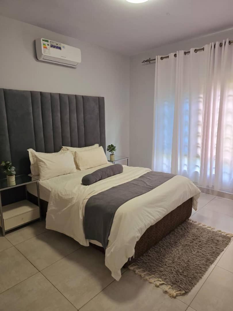 Blue Agave F2 Apartment ลุซากา ภายนอก รูปภาพ